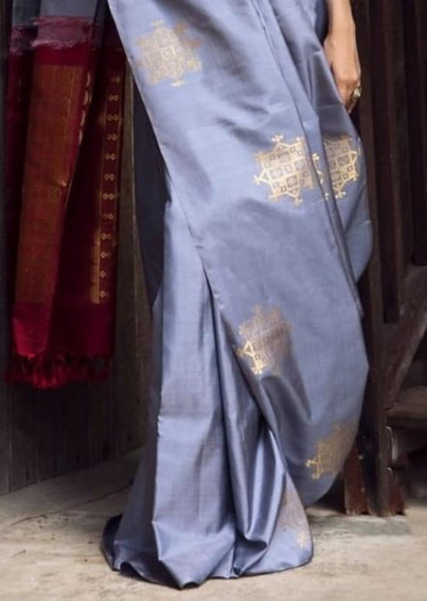 Elegant Lavender Banarasi Soft Silk Saree with Gold Zari Motifs & Traditional Weaving
