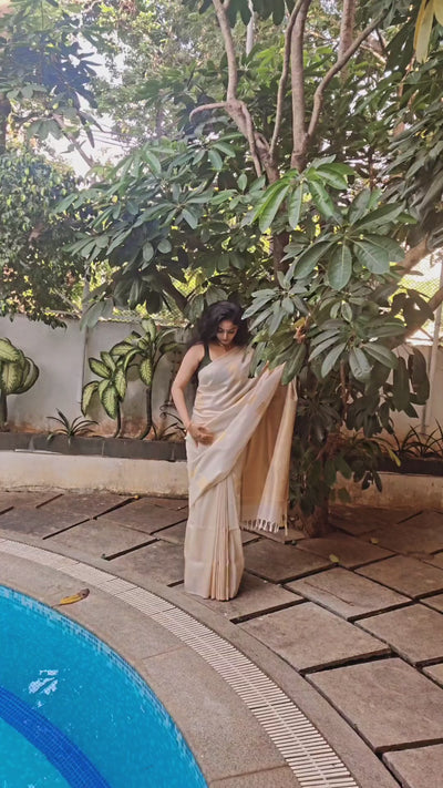 Elegant Banarasi Soft Silk Saree with Gold Zari Weaving & Rich Woven Border